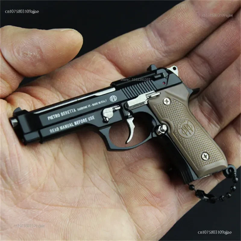 Игрушечный металлический пистолет 1:3 Миниатюрная модель Beretta 92F Брелок для ключей высококачественная коллекционная игрушка Подарки на день рождения Изображение 0